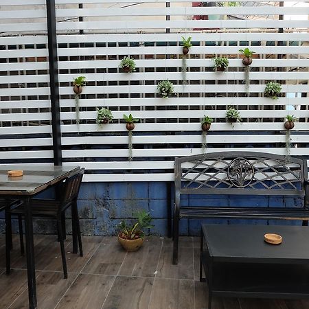 F Plus F Hostel Τσιάνγκ Μάι Εξωτερικό φωτογραφία