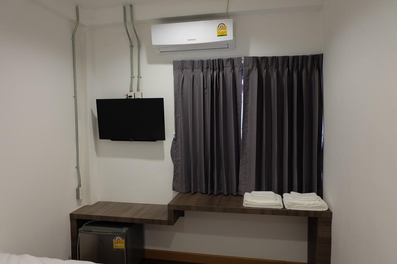 F Plus F Hostel Τσιάνγκ Μάι Εξωτερικό φωτογραφία