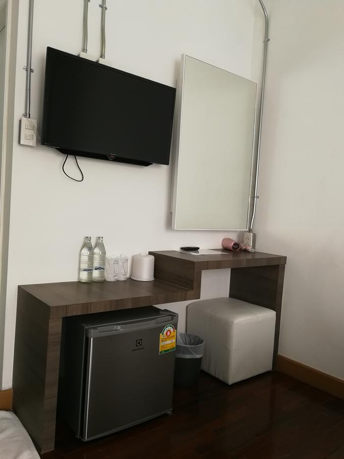 F Plus F Hostel Τσιάνγκ Μάι Εξωτερικό φωτογραφία